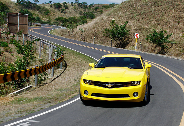 Six cylinder shooter. The Camaro 3.6L V6 may be off-putting to purists who believe that any pony car should have a V8 under the hood. But in an era high on fuel efficiency, the V6 Camaro is arguably more than a good ride for a daily commute. Photo by Ramon Sy.