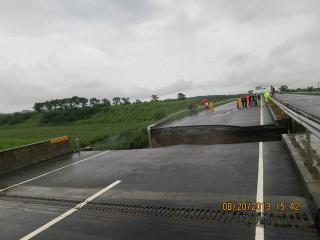 SCTEX highway in Central Luzon gives way