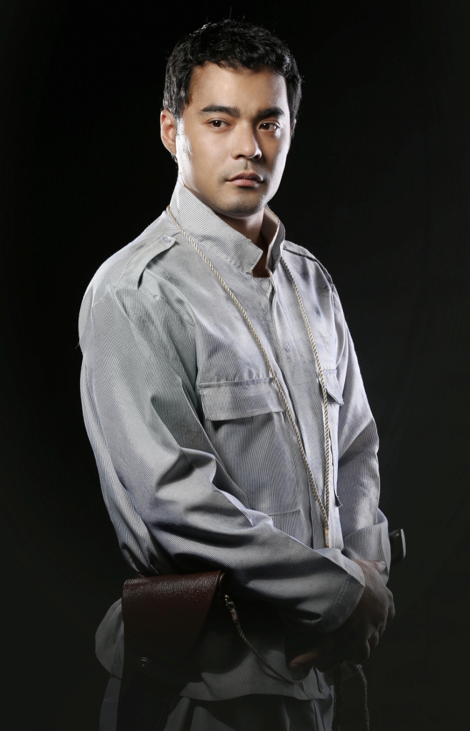 Sid Lucero topbills the GMA News and Public Affairs historical drama KATIPUNAN, in the role of Andres Bonifacio.
