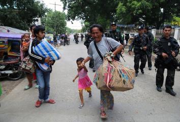 Villagers flee area where MNLF gunmen abducted Zambo police chief
