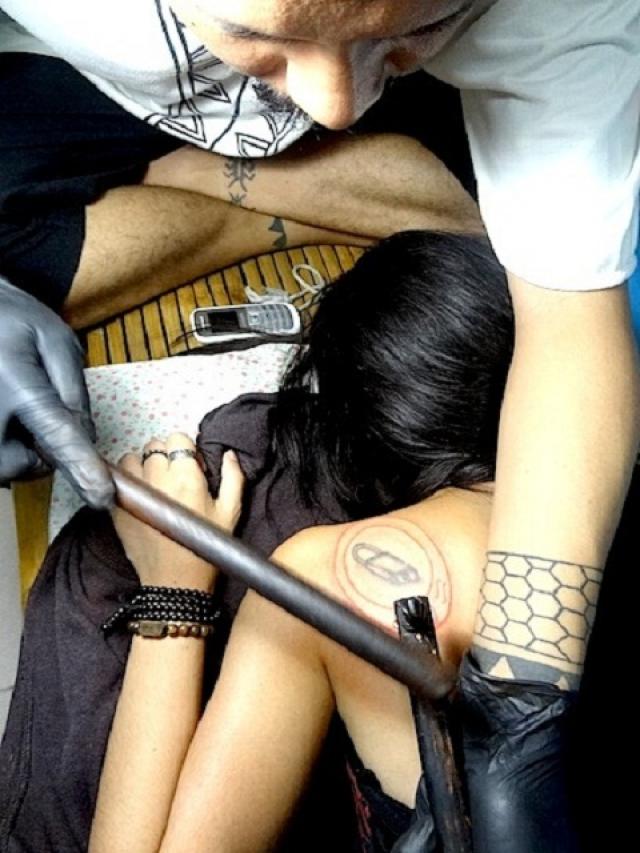 The Hand Tap Tattoo Revival