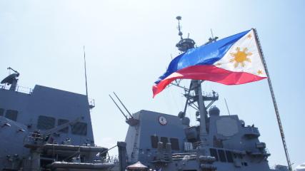 USS Pinckney docks at Manila harbor 