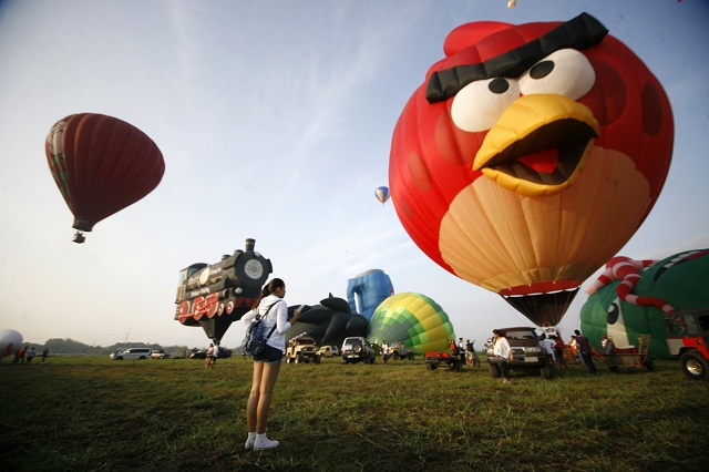 hot air balloon festival today