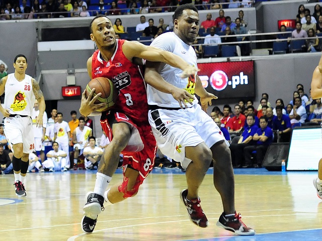 Pinoyliga Cup - Willie Wilson with a double-double performance to