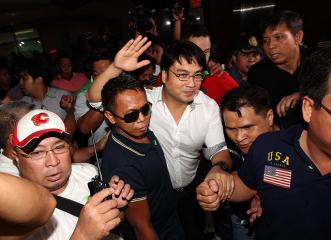 Bong Revilla surrenders to Sandiganbayan