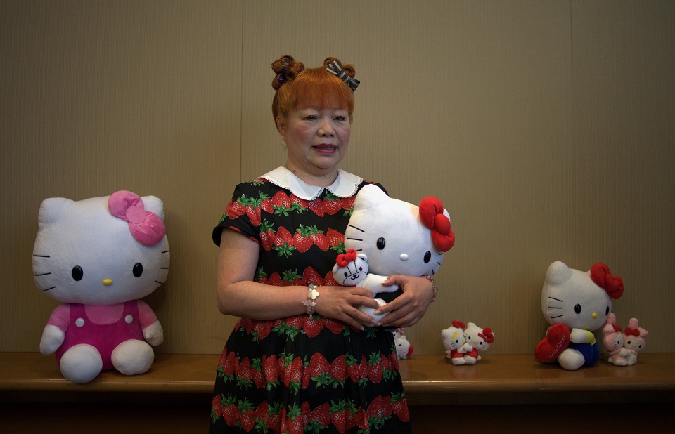 Hello Kitty designer defends cute character as cat turns 40 GMA News