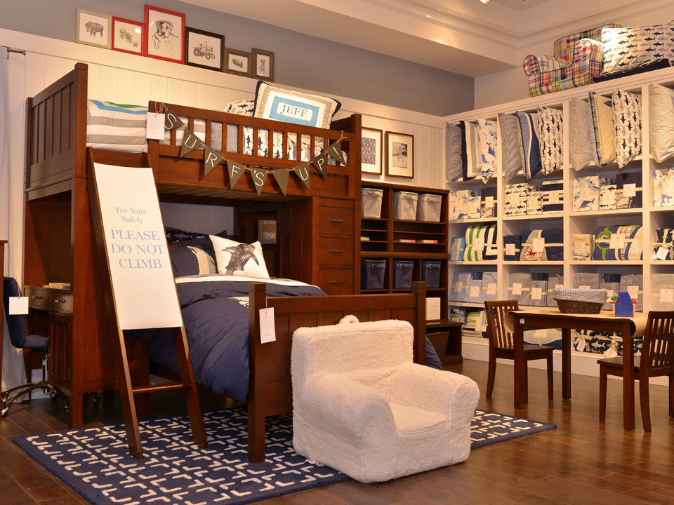 Pottery Barn Totes All American Style In First Southeast Asian