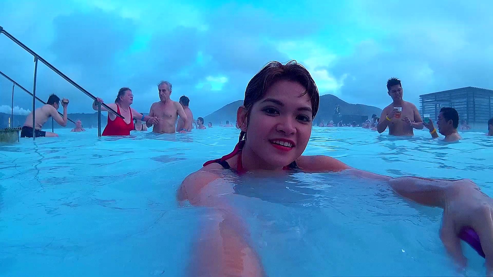 Books, image size:1920x1080