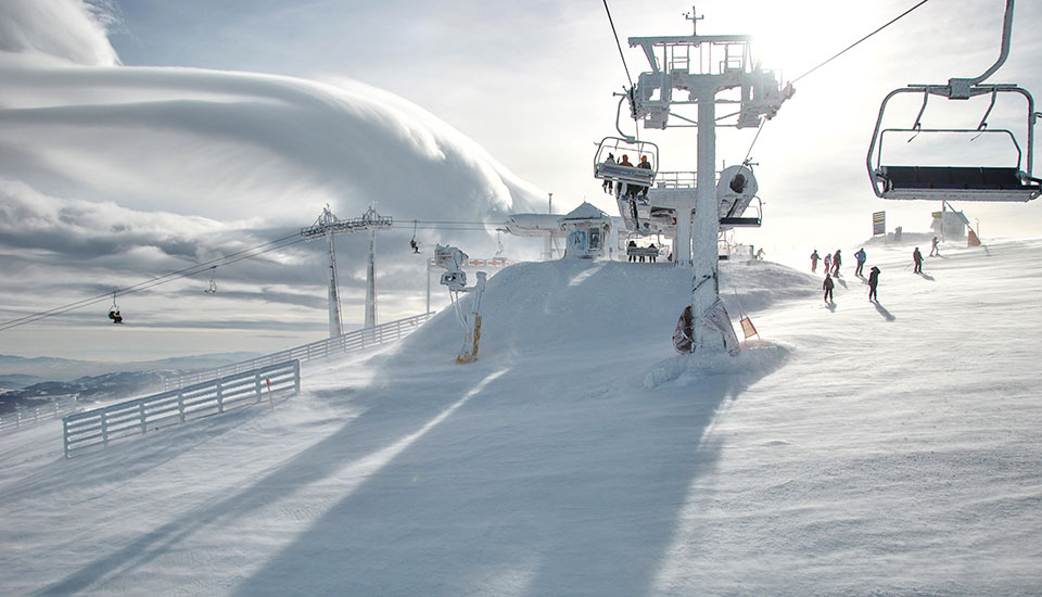 LOOK: Jewel Mische marries American boyfriend in a winter ...