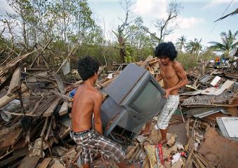 Ruby victims in Samar rise from the rubble