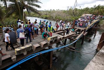 Samar roads and bridges damaged by Ruby