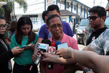 VP Binay visits wounded PNP-SAF commandos