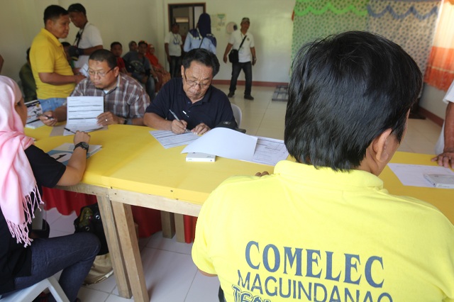 Comelec Holds Voters Registration At MILF S Camp Darapanan GMA News Online