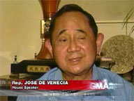 De Venecia shows no signs of backing down