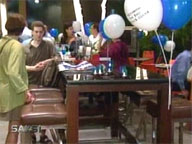  Saksi:  Americans in RP throw victory party for Obama