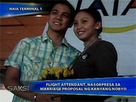  Saksi:  Marriage proposal greets flight attendant at airport