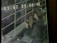  Saksi:  Donation can theft caught on CCTV