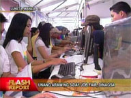 Thousands go to first day of job fair at Luneta