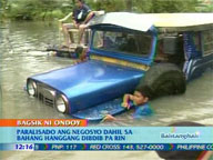  QTV:  Business paralyzed in Rizal due to chest-deep floods