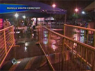  Saksi:  Crowds thin at Manila South Cemetery due to rains