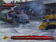 More passengers in Aurora stranded by raging river