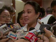 <b>Saksi: </b>Loren is most probably Villar's running mate
