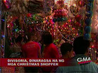 Christmas shoppers begin flocking in Divisoria