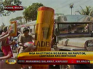 Vendors openly selling illegal firecrackers