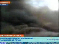 <b>QTV:</b> Fire razes 300 homes in Makati, Pasay