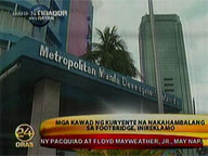 Dangling electrical wires from MMDA footbridge in Caloocan pose danger