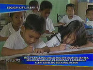 <b> Saksi: </b> Mayon alert level lowered; schools-turned-evacuation centers reopen