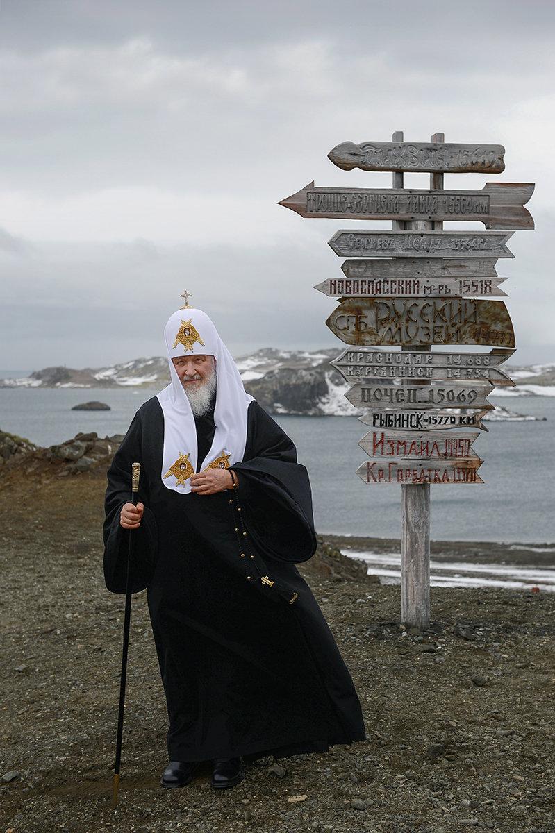 Russian Patriarch Kirill goes for a stroll with penguins in Antarctica