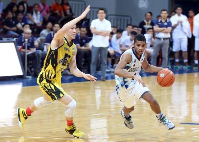 Rookie sensation Jerick Ahanmisi came up big again for Adamson. GMA News