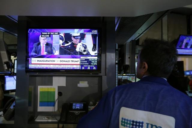 Wall Street Rises On Trade Optimism Pares Gains After Trump Fed Comments