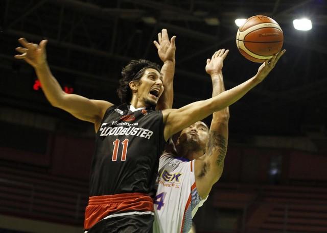 Alex Mallari did it all for Mahindra.