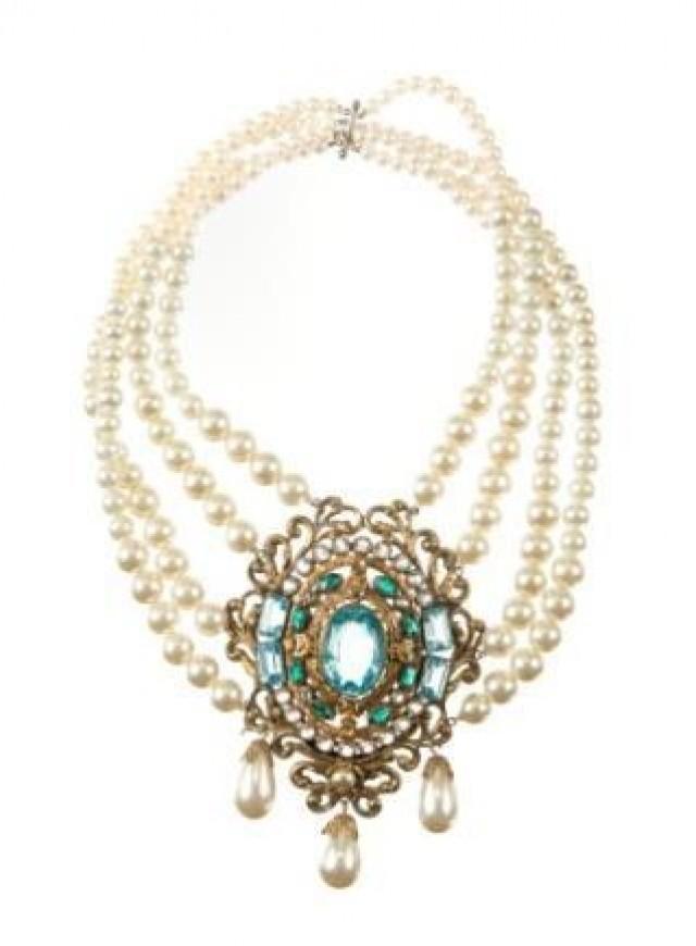 Necklace worn by Bette Davis in 1955's "The Virgin Queen." Photo courtesy of Julien's Auction.