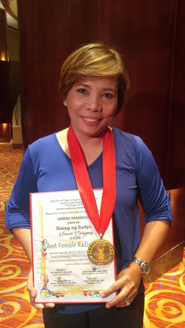 Susan Enriquez, kinilala bilang Best Female Radio Anchor. Photo: TJ Pusong.