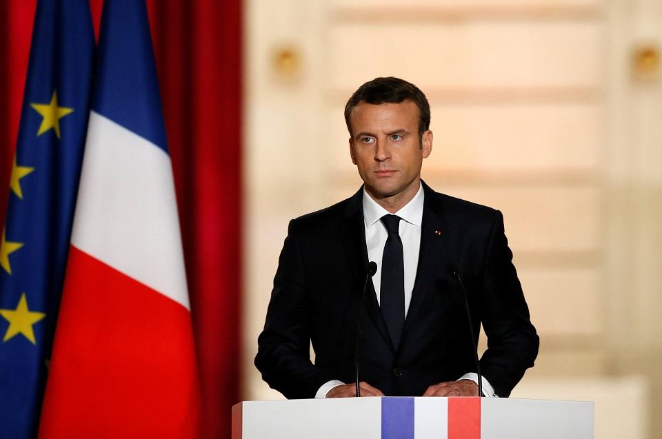 France S Macron Takes Power Vows To Overcome Division