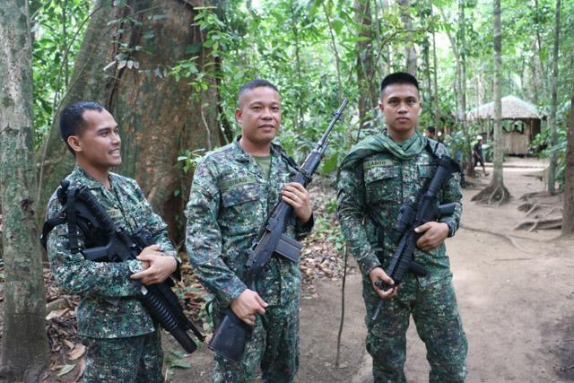 Troopers of the elite Philippine Marines.