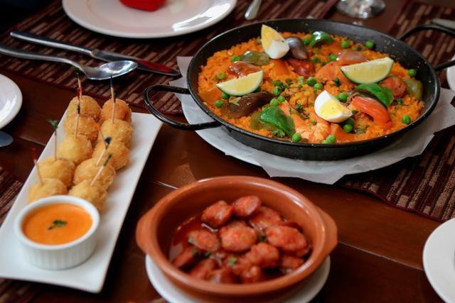 Alba's Spanish lunch buffet is quite the treat and at P695+ a head, quite the deal!