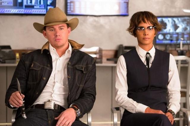 Chaning Tatum and Halle Barry in character.