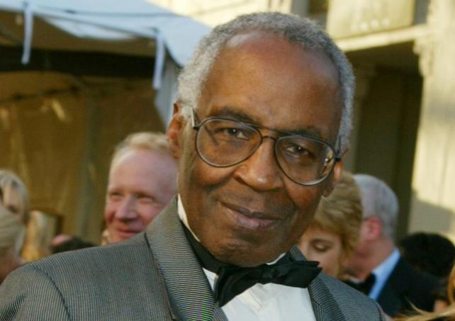 File photo of actor Robert Guillaume who starred on the television series "Benson," "Soap," and Sports Night" taken March 16, 2003. REUTERS/Fred Prouser