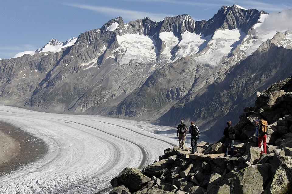 The glacier of Aletsch, the largest in the Alps, is seen 18 August 2007 near the mountain resort of Bettmeralp. Fabrice Coffrini/AFP