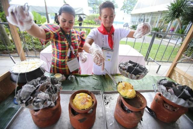 Bibingka was served for local and international journalists at the ASEAN media center on November 12, 2017. DANNY PATA