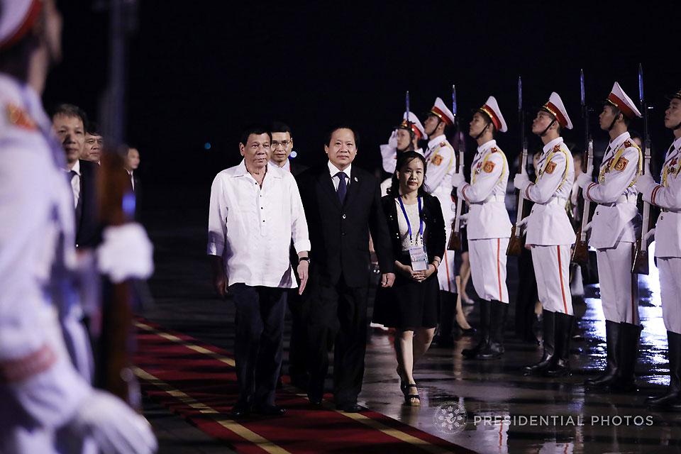 Duterte skips APEC gala dinner in Vietnam