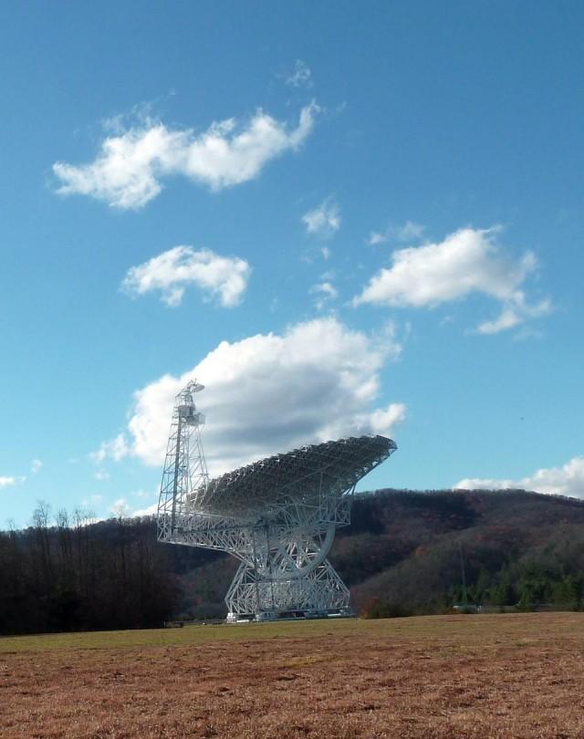 The Green Bank Telescope operated by the National Radio Astronomy Observatory is seen in Green Bank, West Virginia on October 29, 2014. AFP PHOTO/Fabienne Faur
