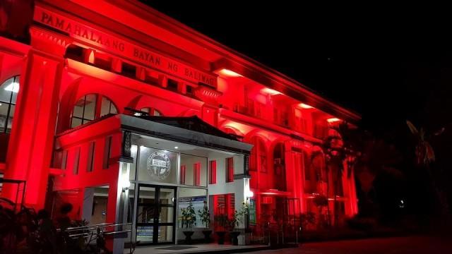 The Municipal Hall of Baliuag turned red on the eve of World Hemophilia Day in support of people with hemophilia and bleeding disorders. Photo: the Municipality of Baliuag