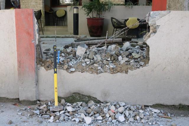 Some establishments have chosen to destroy their own structures. They say the government has not offered financial aid for the cost of demolition. PHOTO BY AYA TANTIANGCO 