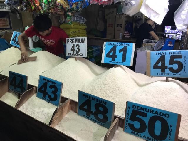 Tulong sa Bayan rice costs P39 per kilo while the price of other types of rice such as Sinandomeng, Thai, Denurado range from P41 to P50 per kilo. PHOTO BY BERNADETTE REYES