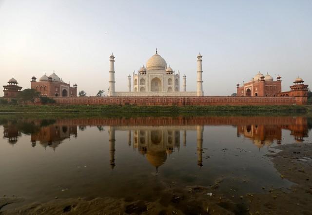 The historic Taj Mahal is pictured from across the Yamuna river in Agra, India, May 20, 2018. Picture taken May 20, 2018. Photo: REUTERS/Saumya Khandelwal.